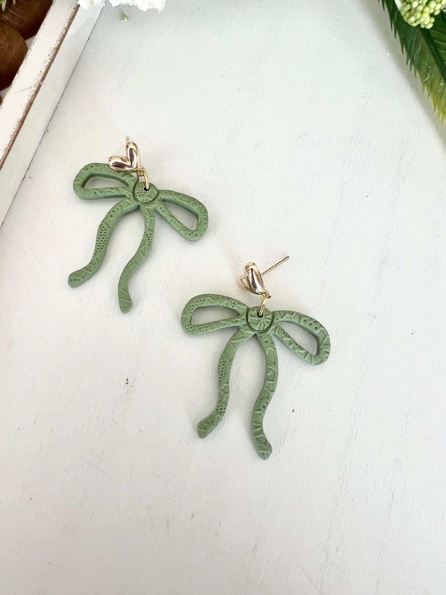 Green Lace Ribbon Bows