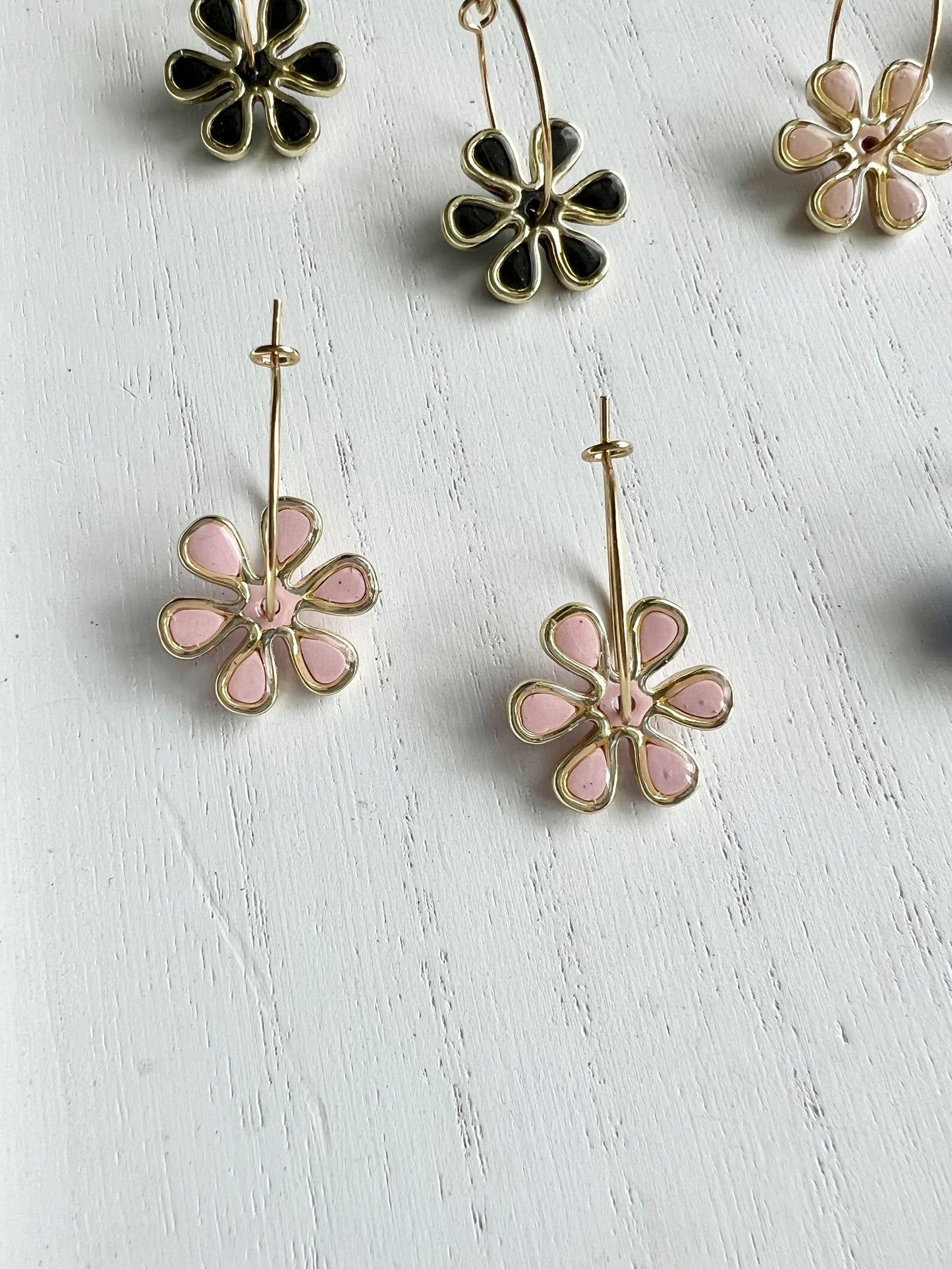 Small Daisy Resin Hoops