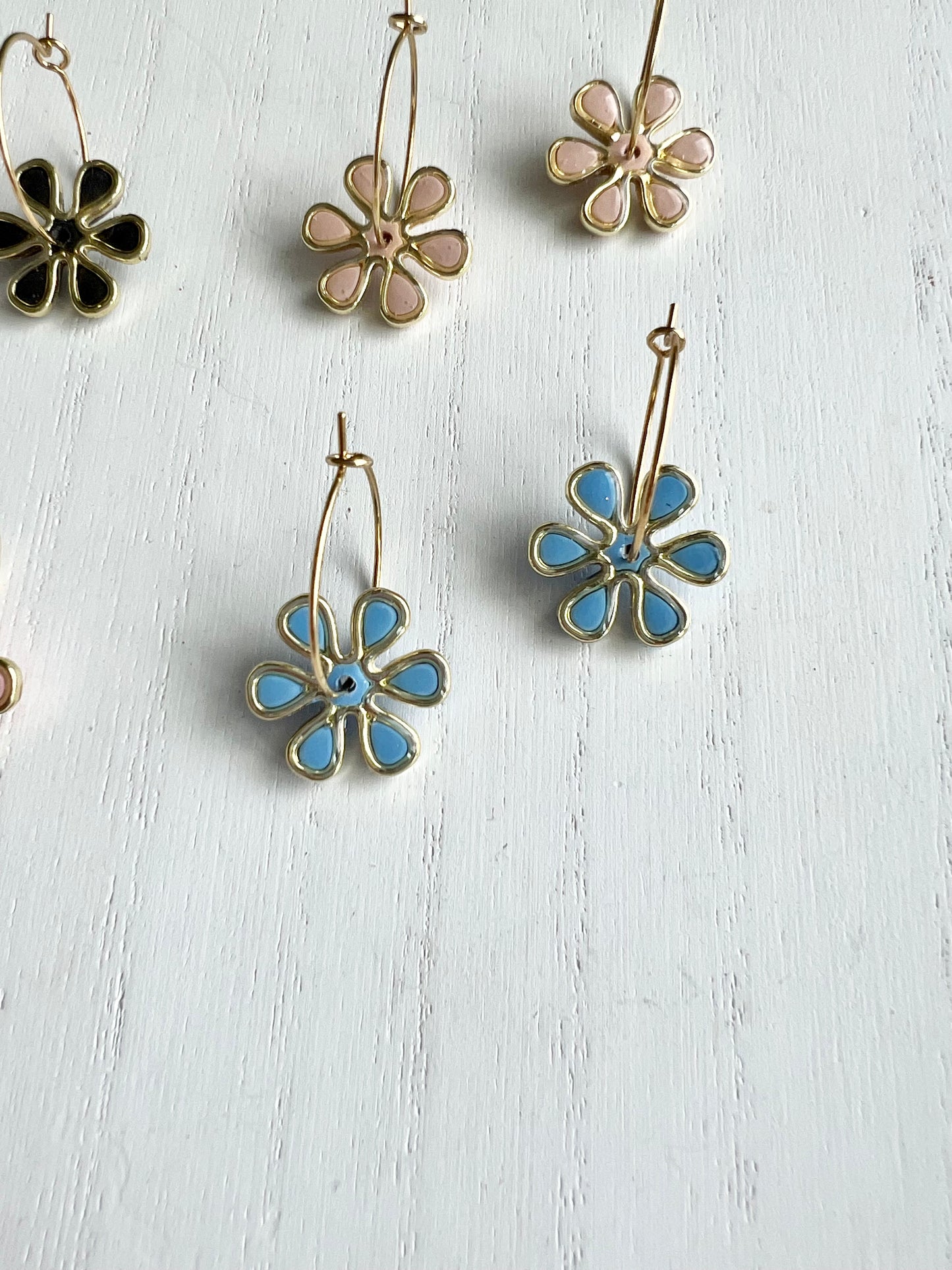 Small Daisy Resin Hoops