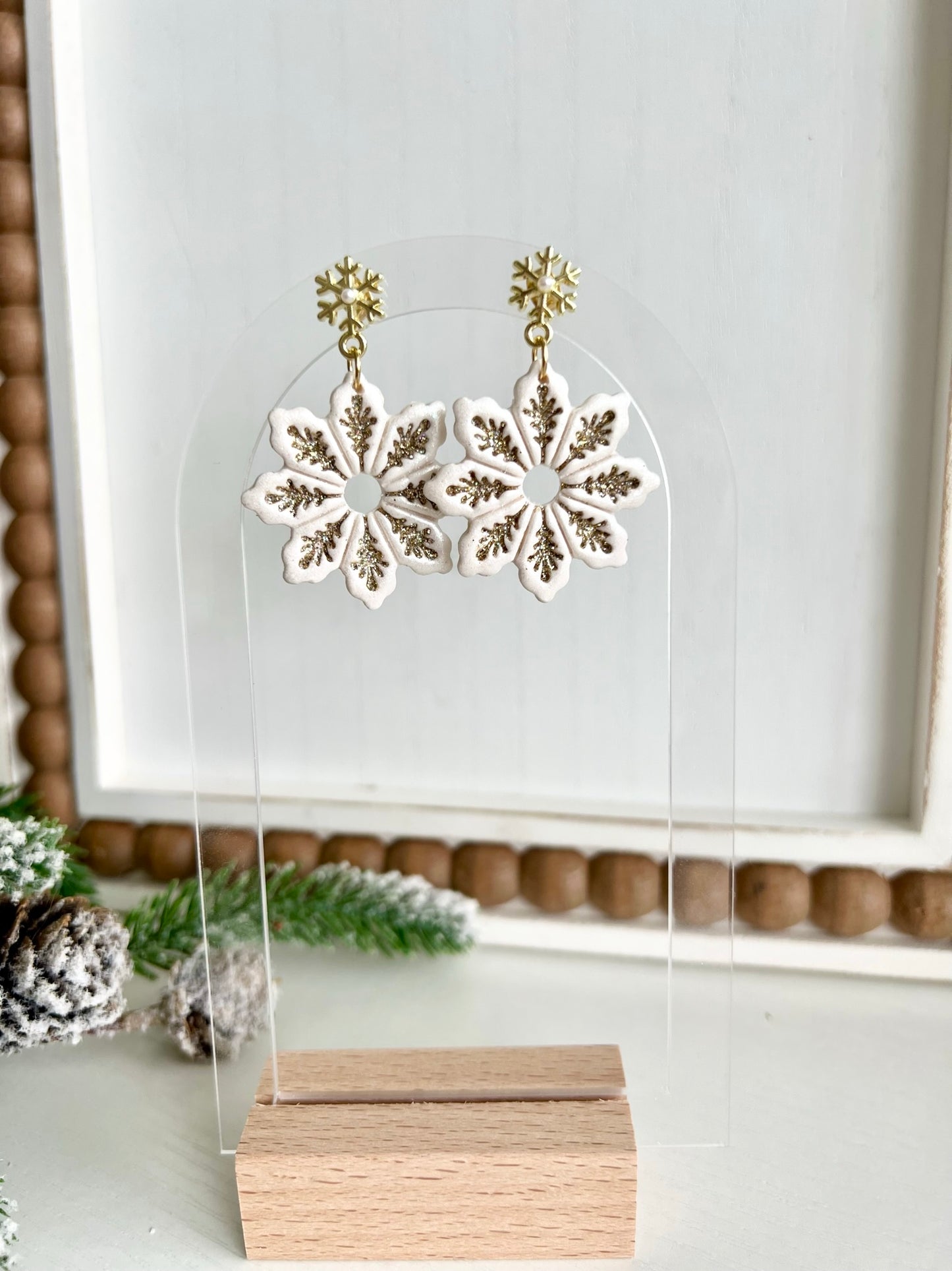 Champagne Snowflake with Gold Snowflake Stud