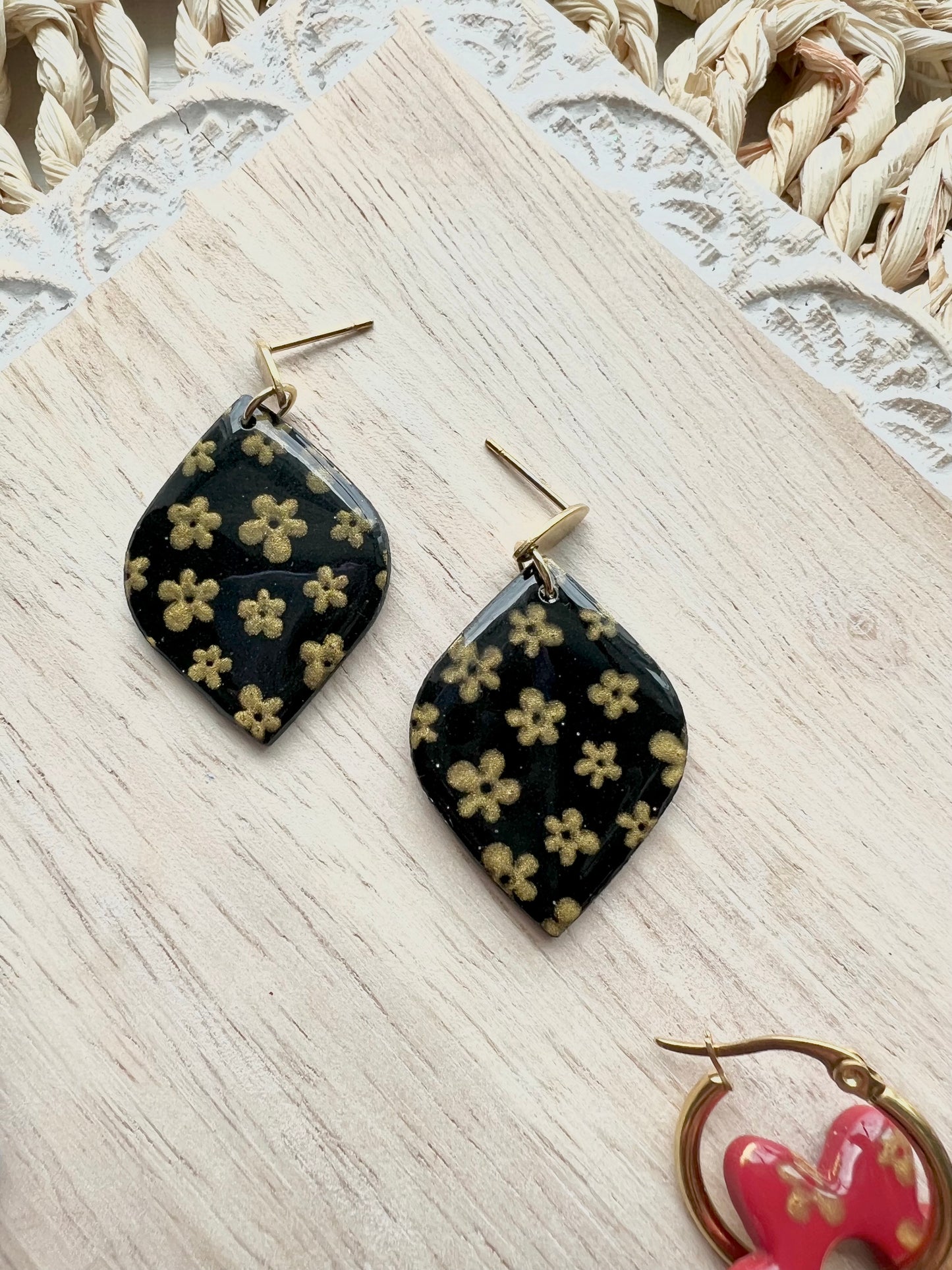 Daisy Print Dangles