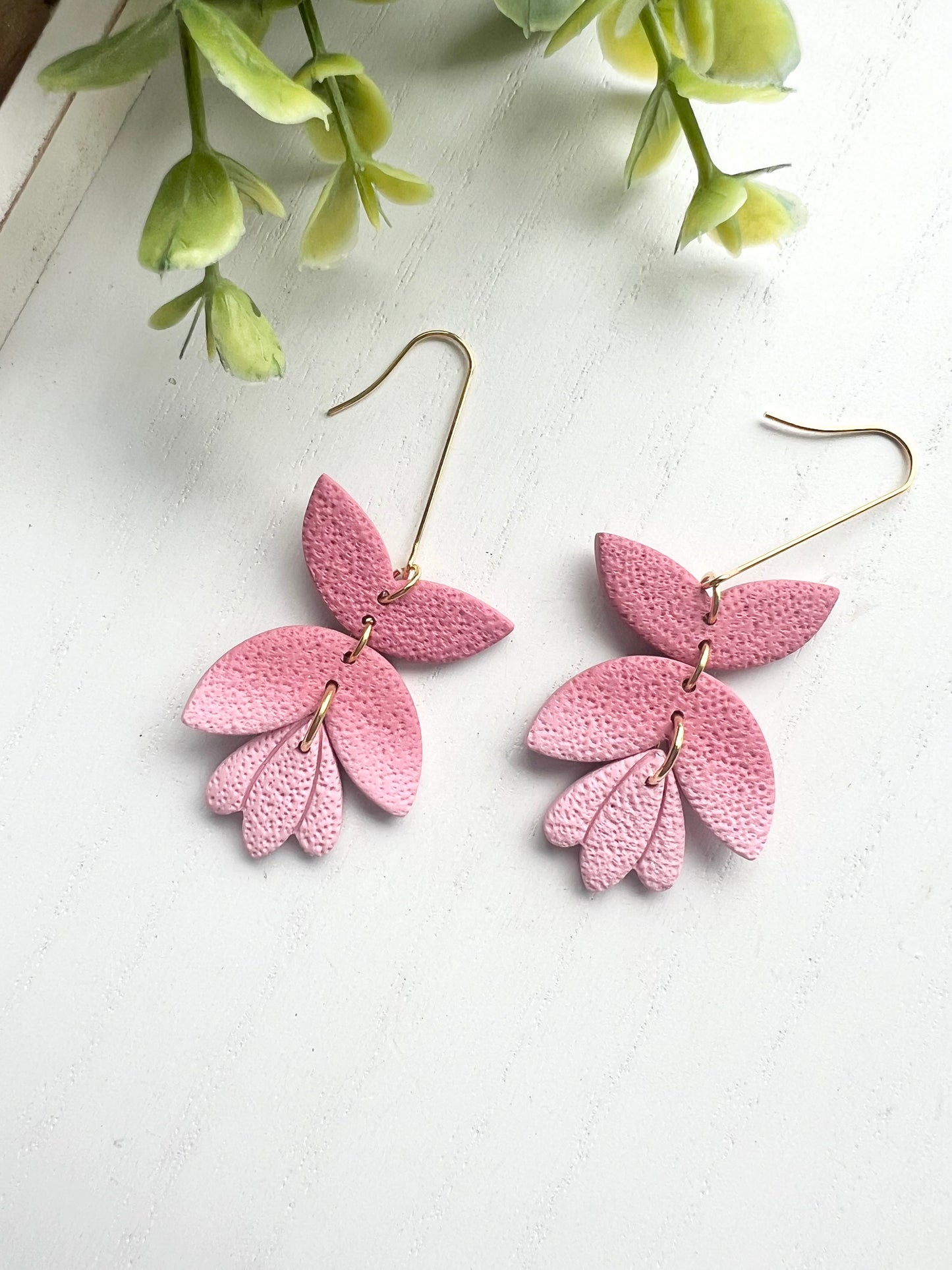 Ombre Pink Flor Dangles