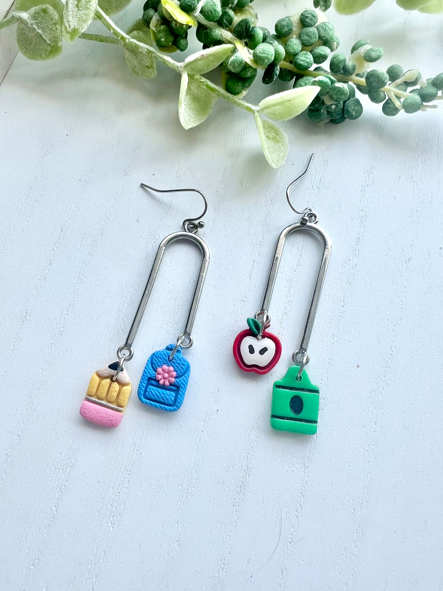 Asymmetrical Teacher Arch Dangles